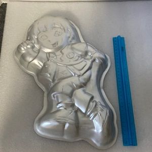 Wilton Diego Cake Pan